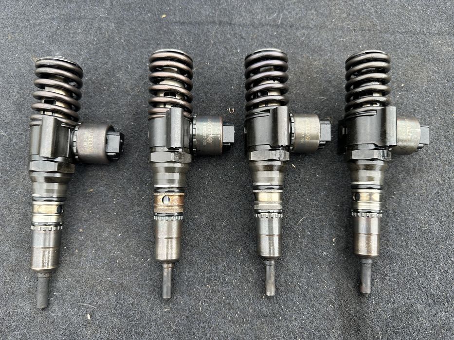 Injector/injectoare 2.0 vw touran, audi, cod CK