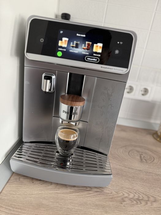 Espressor automat Philips 8000 LatteGo
