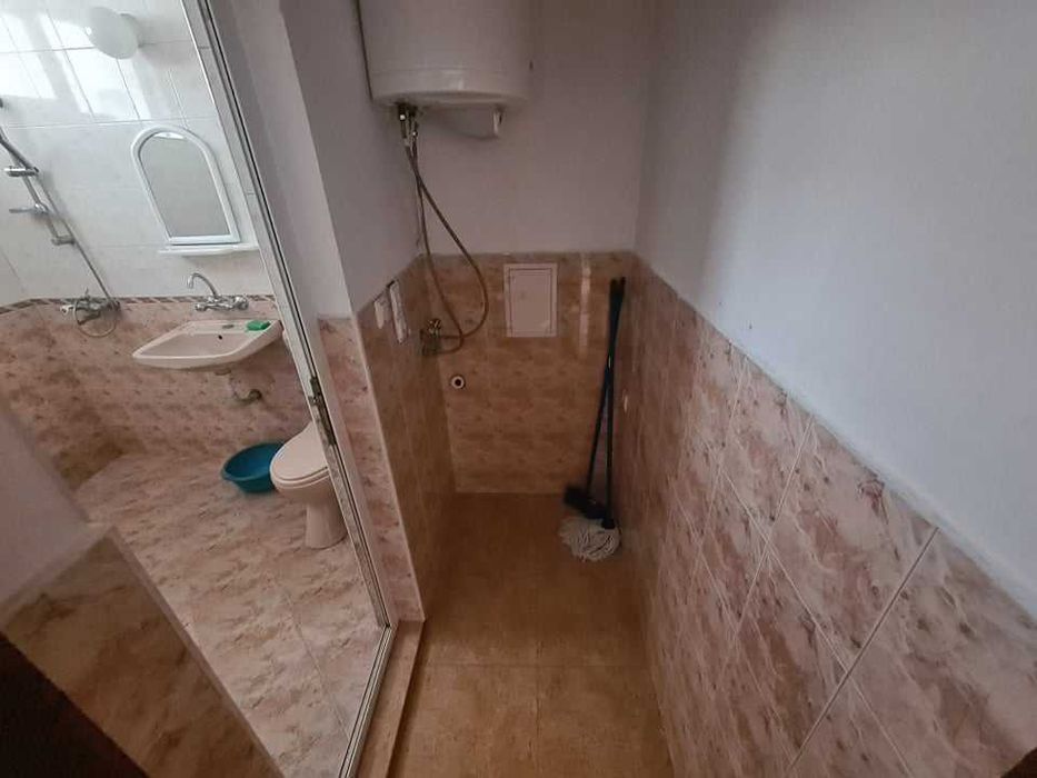 Дава се под наем Двустаен апартамент в Бургас, Възраждане - 72 кв.м за 153 € - Снимка #4