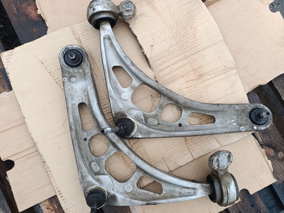 Предни носачи БМВ Е46 / BMW E46