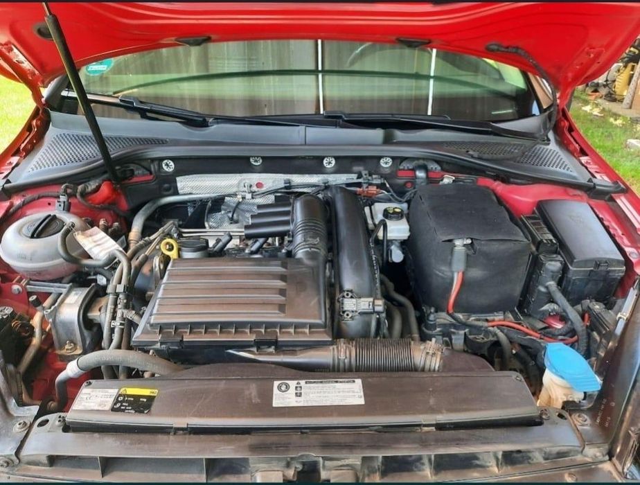 Volkswagen Golf 7 Lounge 2016 cu Webasto 1.2 TSI 110CP