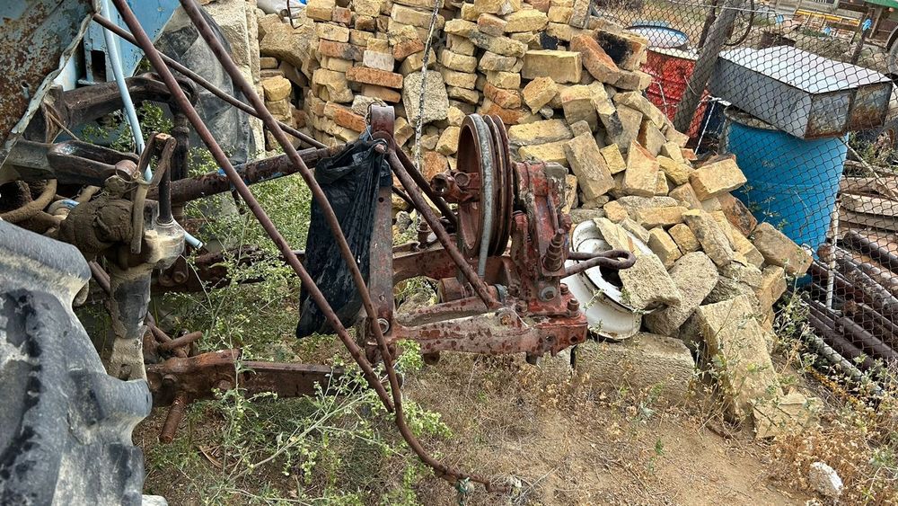 Трактор сатылады.