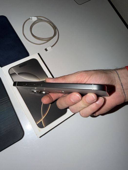 Iphone 16 pro max 256 silver