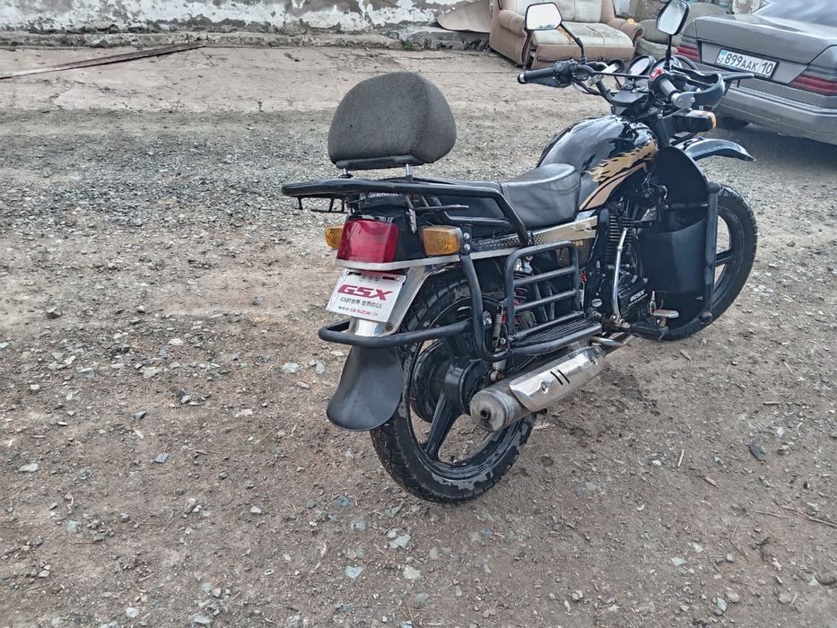 Продам мотрцикал 200 кубов.