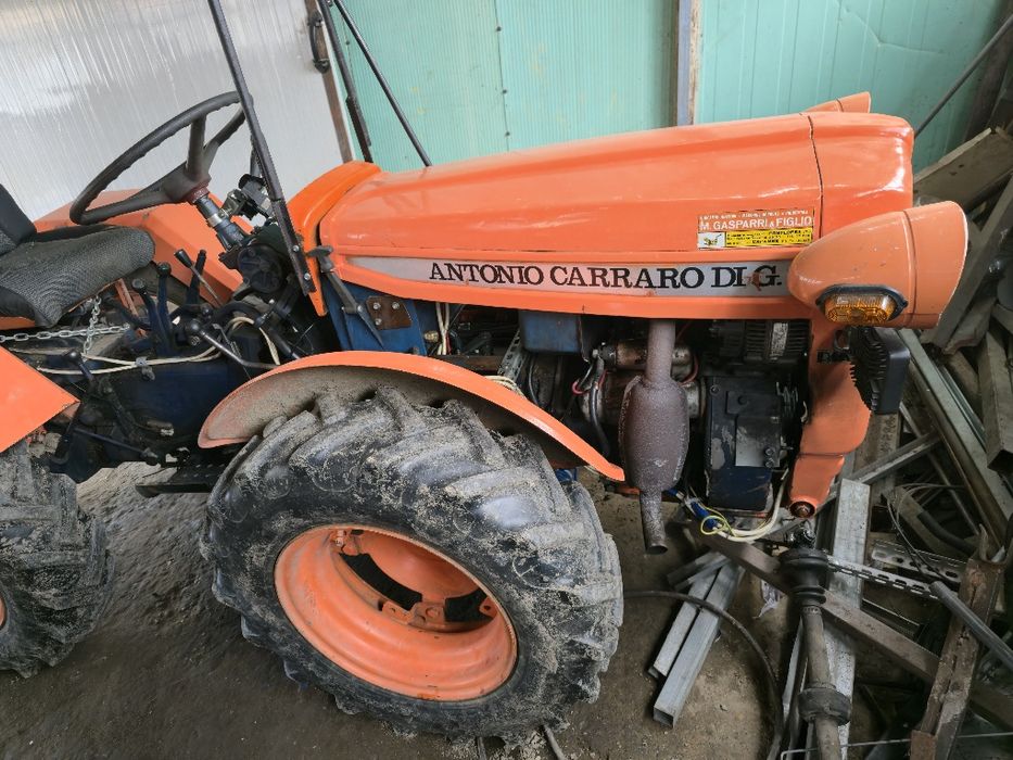 Tractor Antonio Carraro