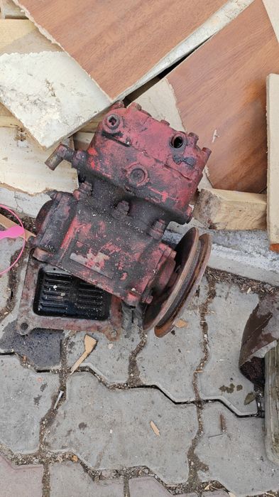 Продам компрессор маз