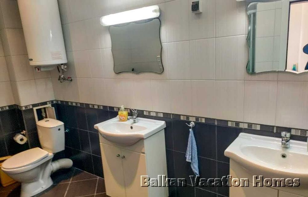 Продава се Тристаен апартамент в Бяла - 139 кв.м за 404 €/кв.м - Снимка #11