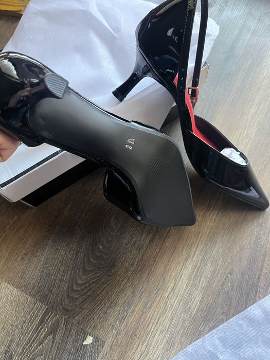 Нови удобни обувки