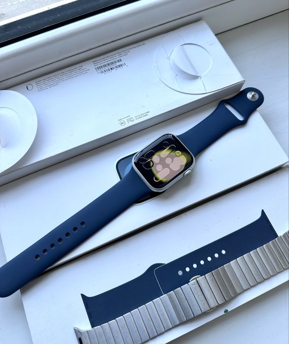 Apple iWatch 9 Silver 45mm 100%