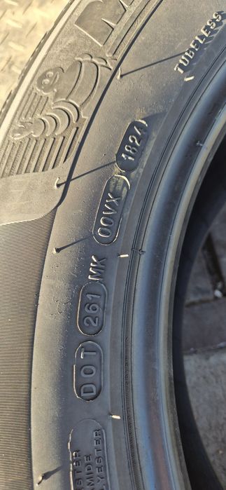 275 50 19 - 255 55 19  Michelin -  Porsche