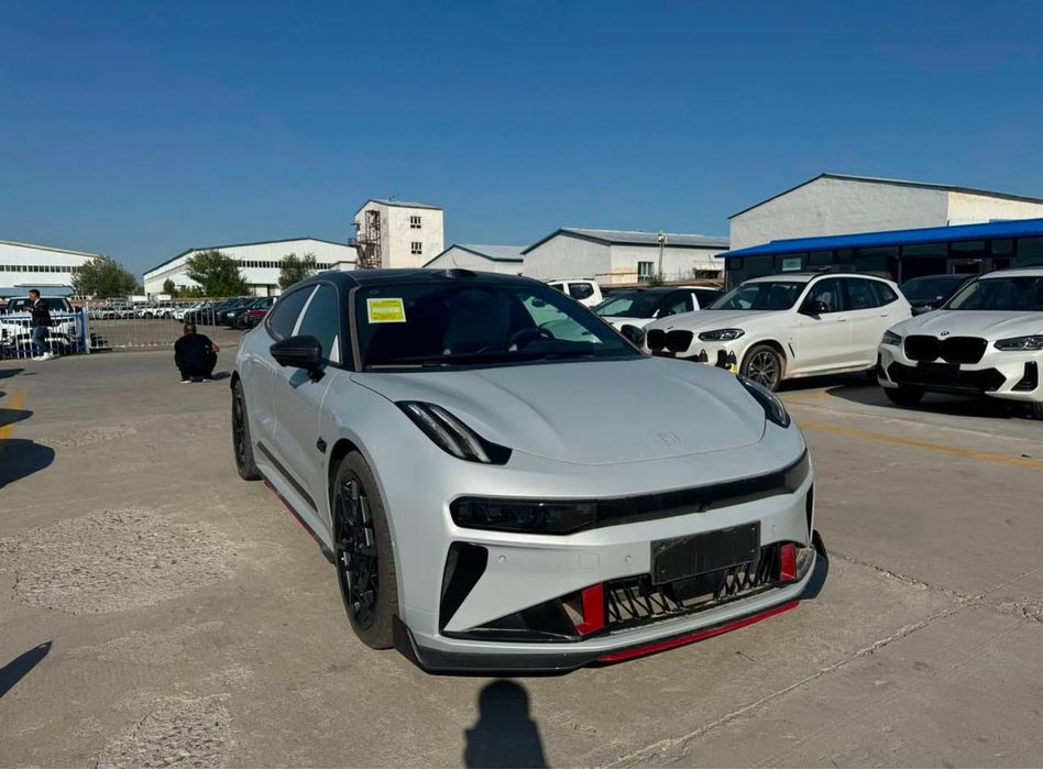 Zeekr 001 2024 — 2