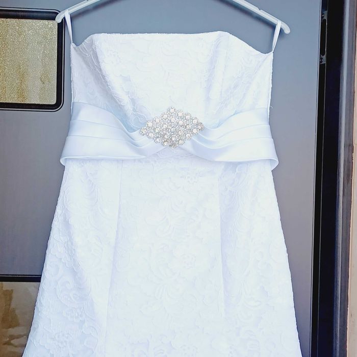 Vand rochie de mireasă
