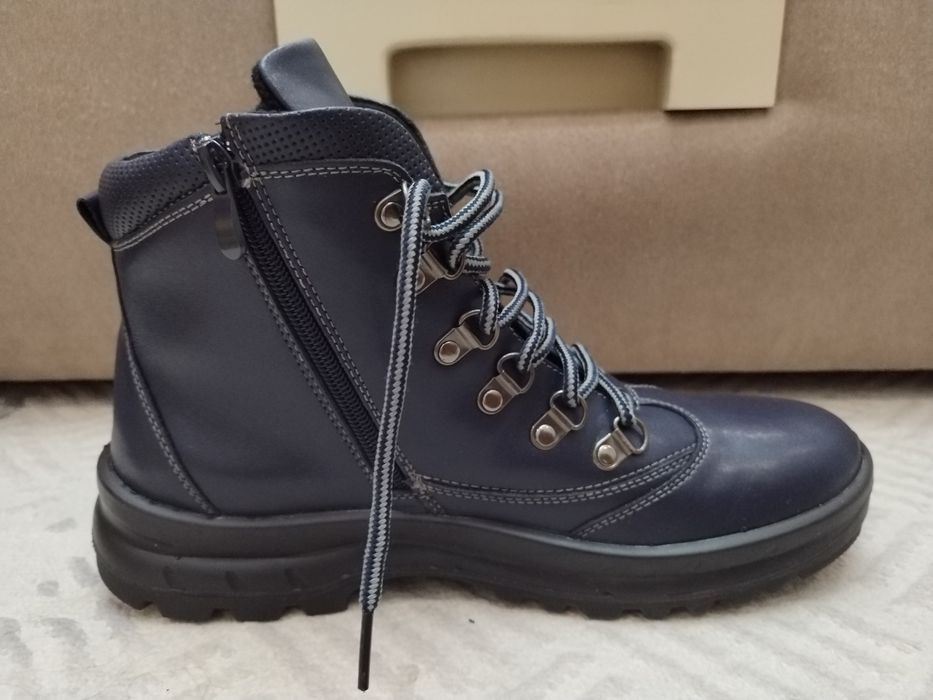 Продам обувь на мальчика