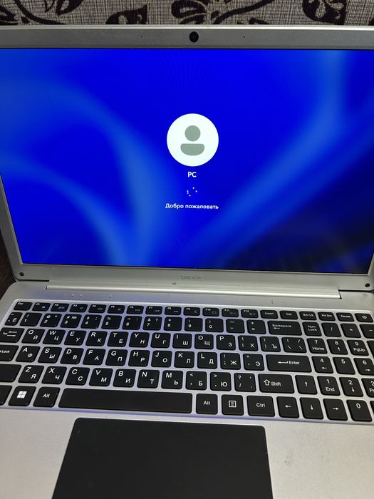 Продам ноутбук в хорошем состояние
