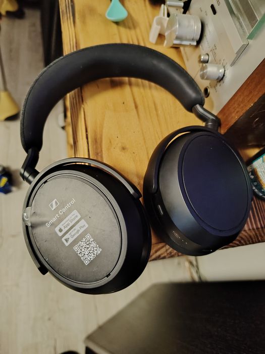 Căști Sennheiser Momentum 4 defecte
