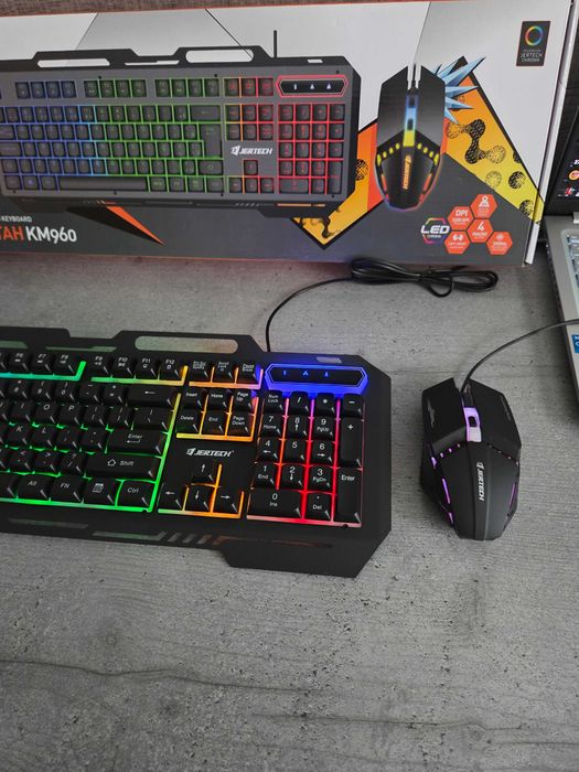 Геймърска Клавиатура и мишка  led осветление