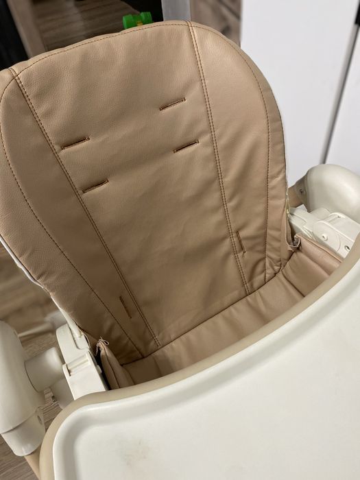 Продам стульчик для кормления.