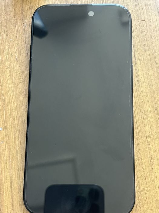 Apple iPhone 15 [128GB] - Черен