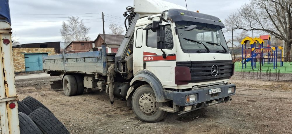 Продаётся манипулятор на базе мерседес ск с кму 8 тонн