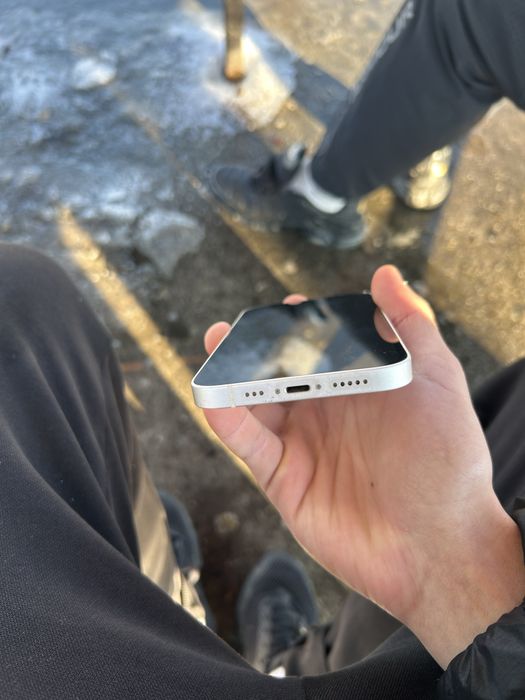 Vand iphone 14 simplu impecabil