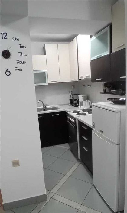 Дава се под наем Двустаен апартамент в Бургас, Братя Миладинови - 45 кв.м за 229.5 € - Снимка #3