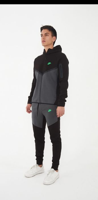 Nike Tech Fleece спортен екип активен джоб