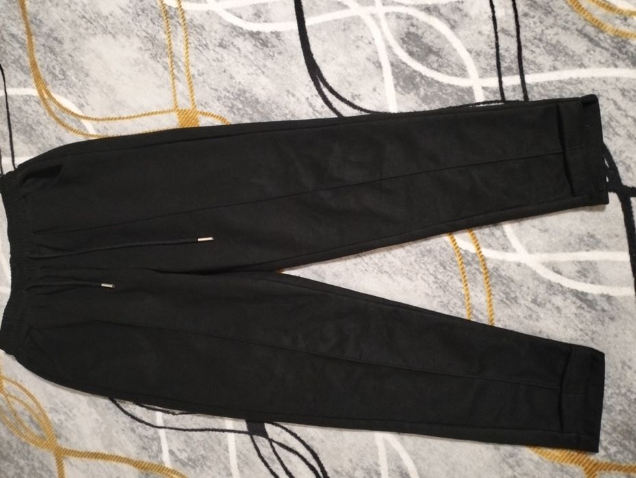 Vând pantaloni mărimea 2xL