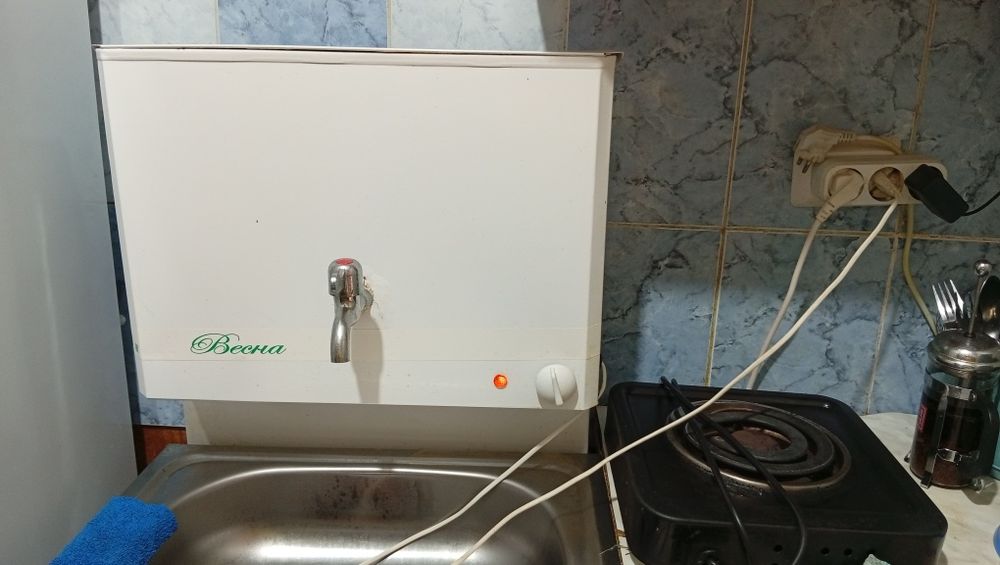 Продам умывальник "Весна"