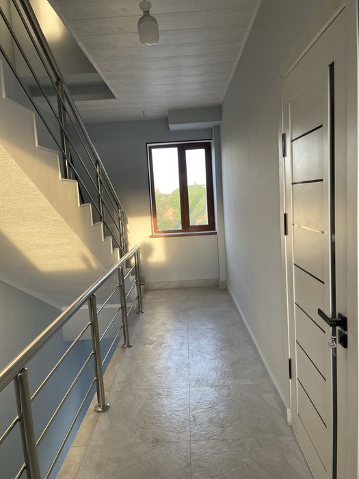 Сдается помещение три этажа по 50 кв.м.