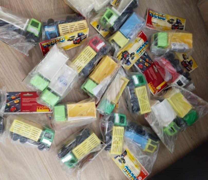 Продам машинки, новые СССР.