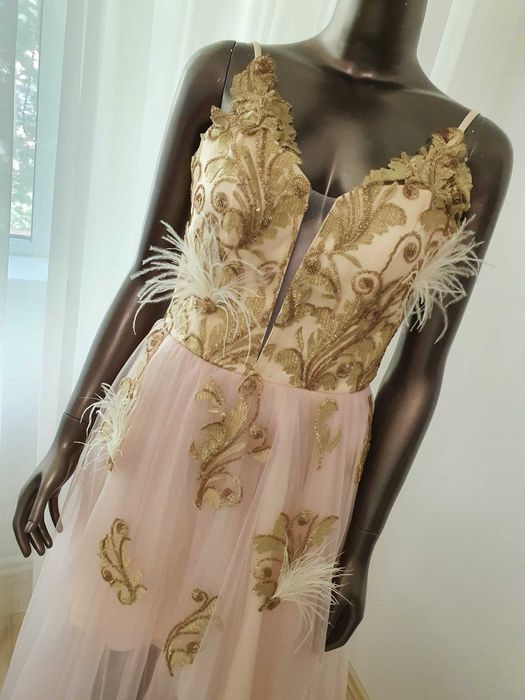 Rochie de seara, din tulle cu dantelă aplicată și fulgi