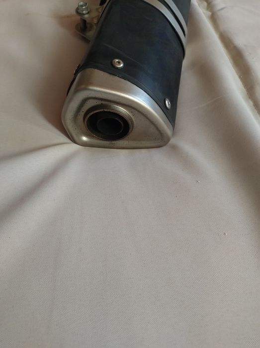 Продавам Ауспух заКТМ Дуке 390 2018 почти чисто нов