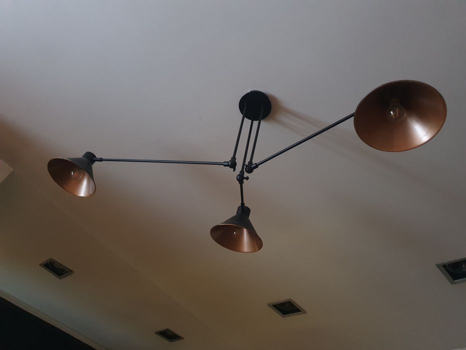 Lampa tavan  The Home