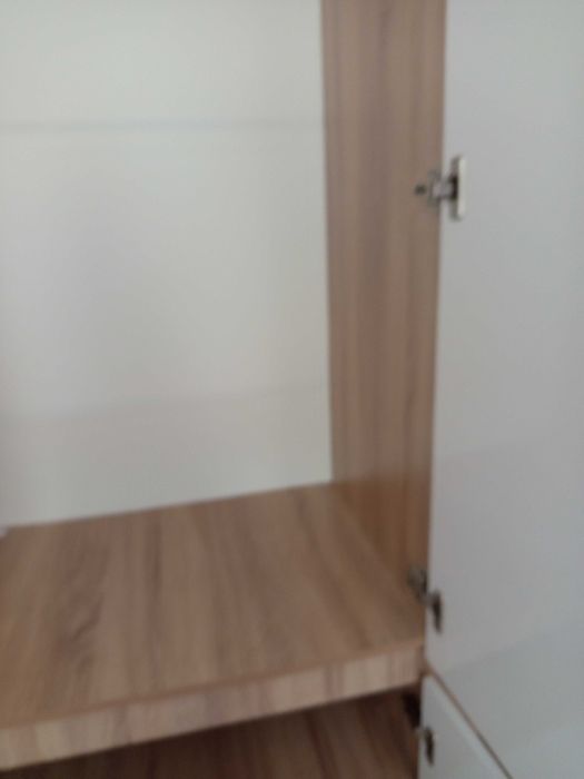 Нов гардероб бял гланц и дьб сонома