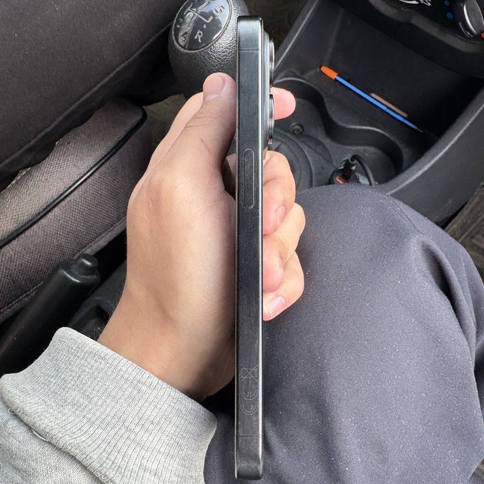 IPhone 15 pro 128 gb