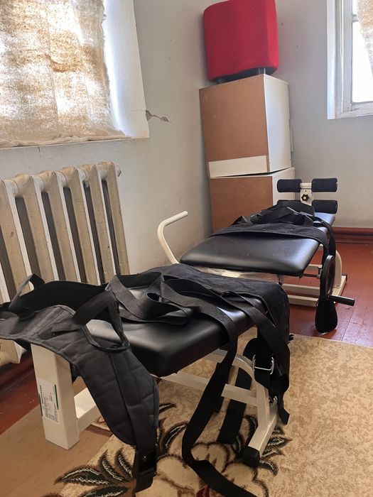 Стол массажный для грыжа