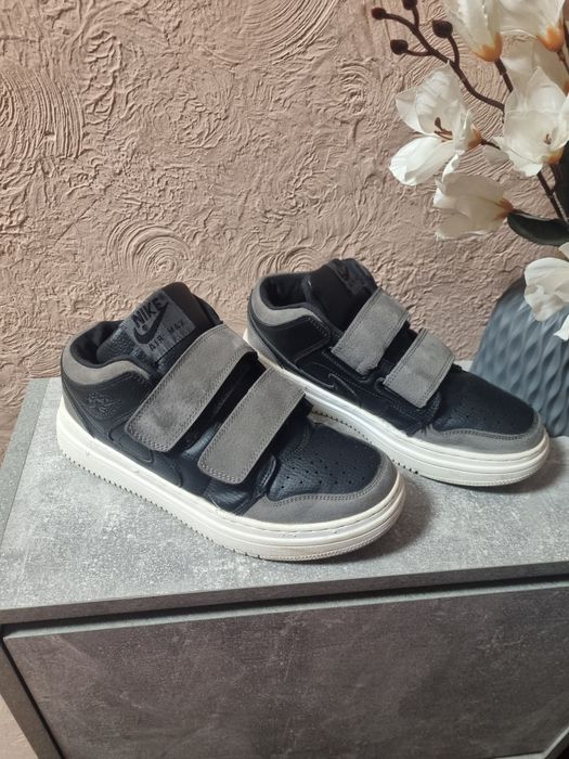 Продам кеды/кроссовки