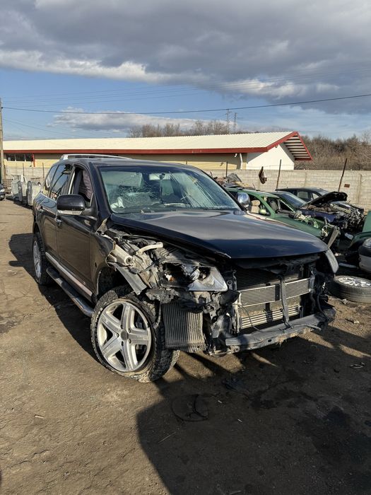 Фолксваген Таурег 3.0TDI V6 2006г 225кс Оригинален теглич  НА ЧАСТИ