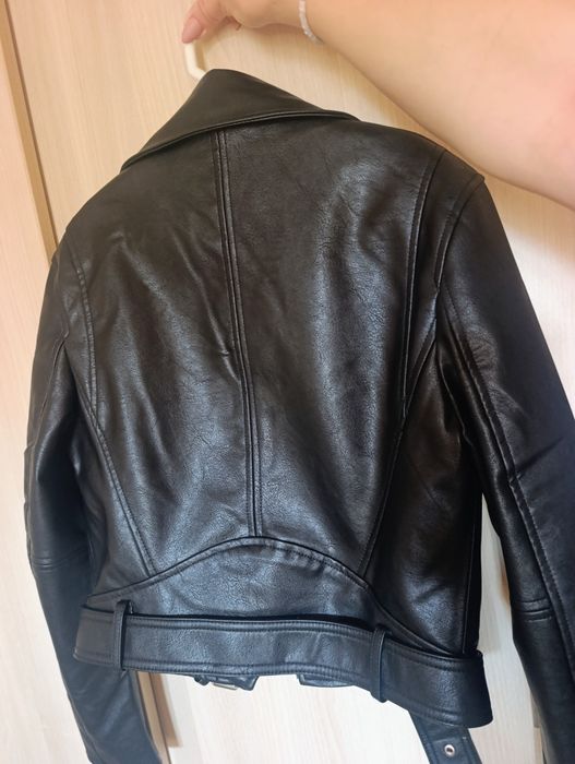 Байкърско кожено яке BERSHKA