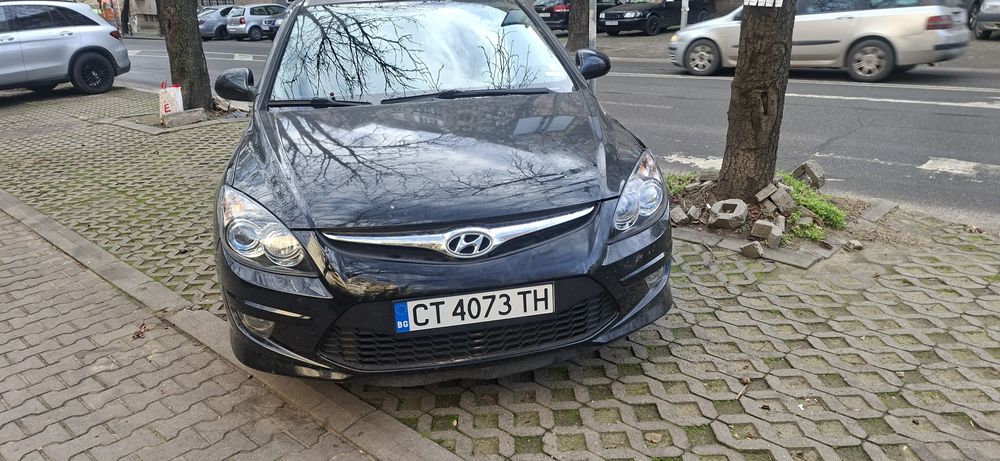 Продавам  хюндаи  i30  2010г.