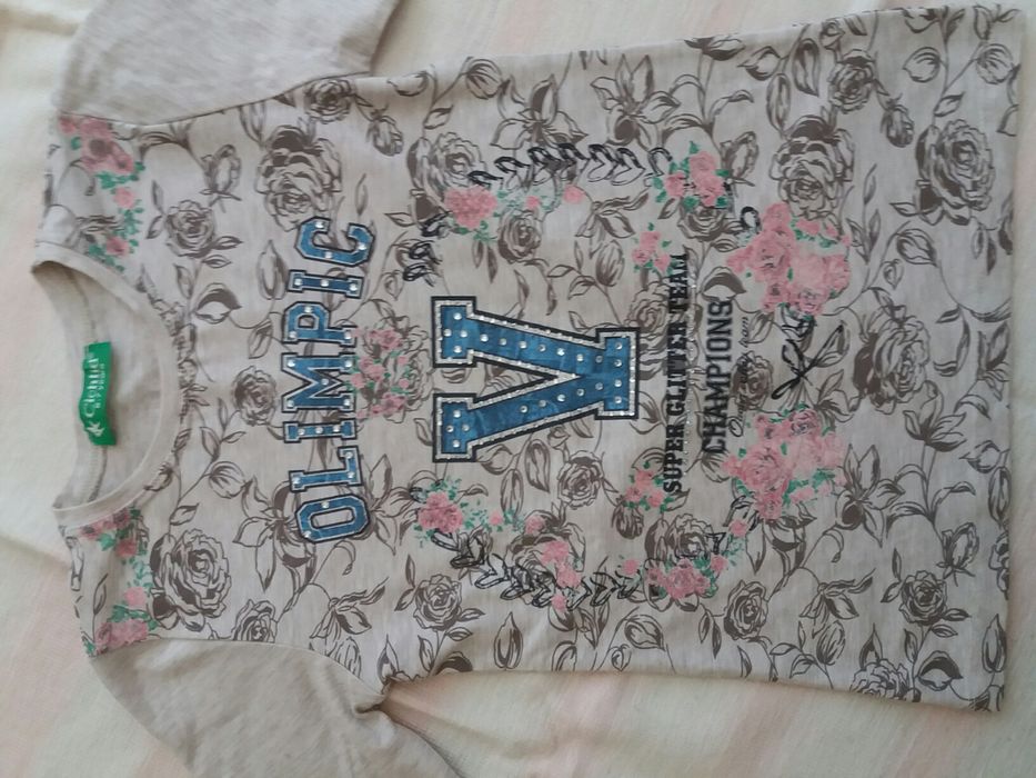 Дрехи р-р 122 - дънкено яке, блузи, дънкена пола, жилетка, елек