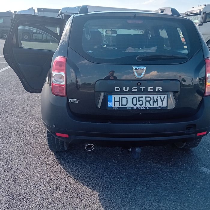 Vând Dacia Duster