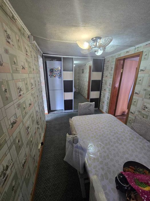 В продаже дом 2 комнаты, Авторынок