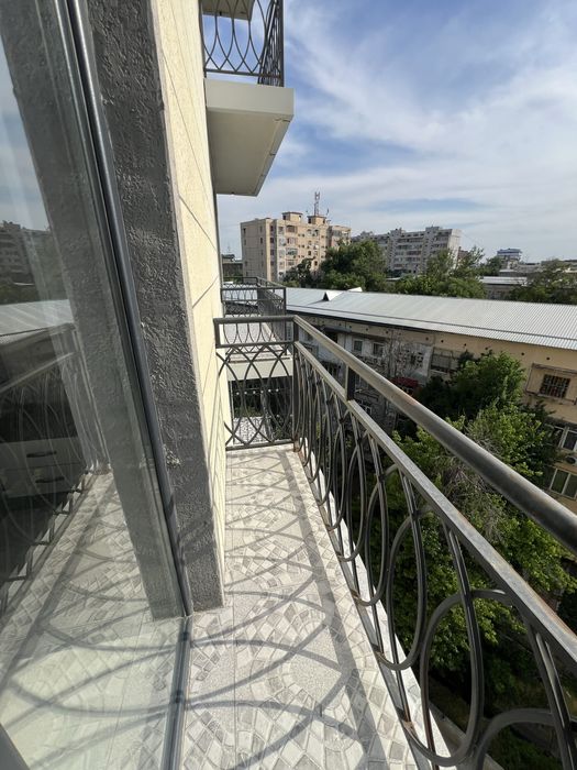 Продается 2 ком квартира в Юнусабаде