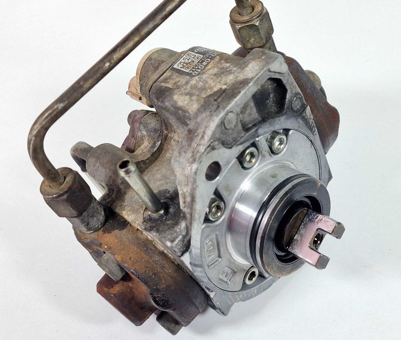 ГНП Toyota Corolla Verso Rav4 Auris Avensis 2.2 22100-0R010