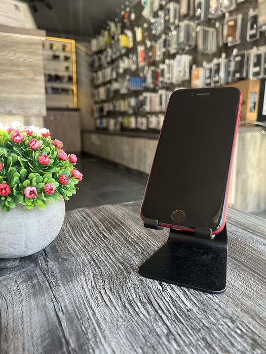 iPhone SE 2020 128GB Red 100%  - SH 6 Luni Garantie
