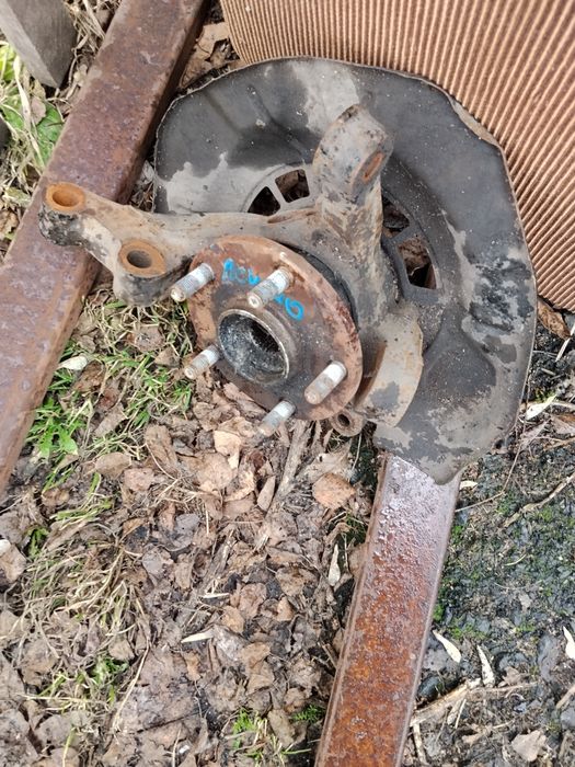 Продам ступица на Камри 45