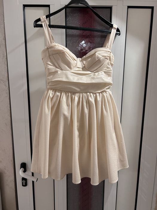 Официална рокля LBD