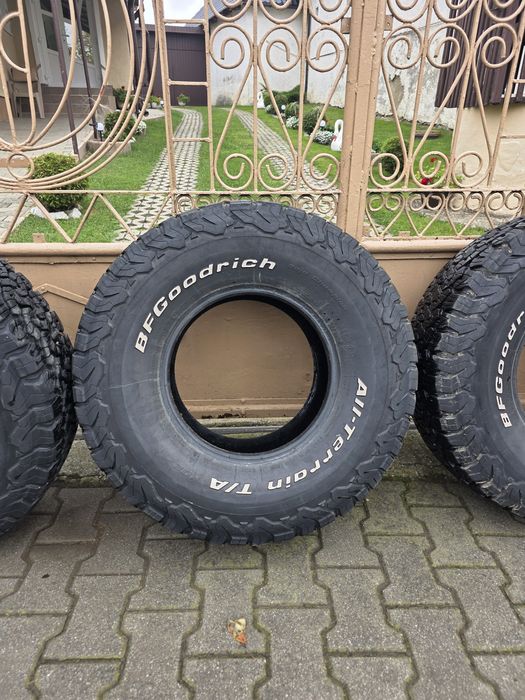 BFGoodrich  A/T 33/10.5 R15