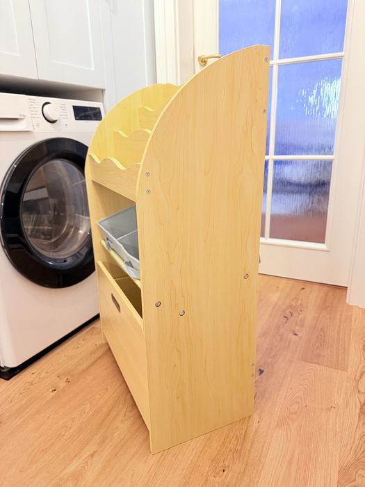 Детски шкаф за съхранение на играчки и книжки